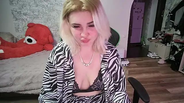 SlankyMic online show from 04.16.26