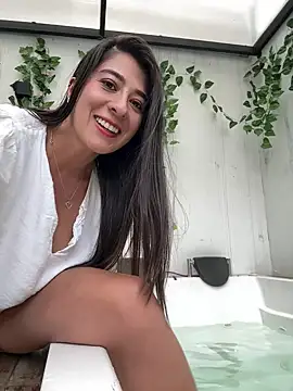 miiaa love online show from 02.21.26