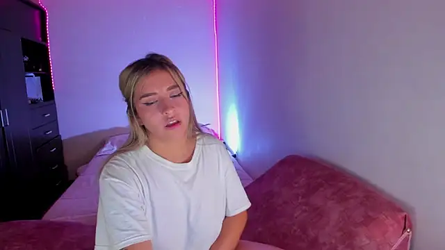 saradiazxxx online show from 04.11.26