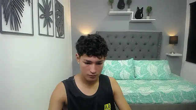 Snapshot of georgeowennss chatting on 02.24.26 georgeowennss online show from 02.24.26