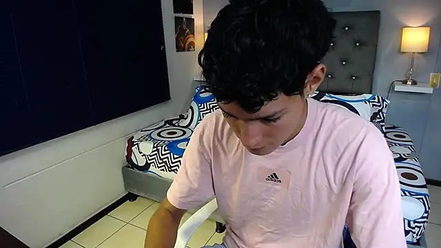 Snapshot of georgeowennss chatting on 02.25.26 georgeowennss online show from 02.25.26