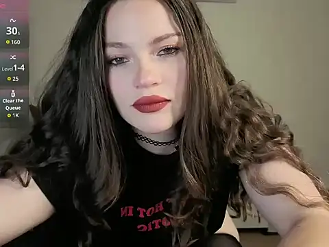 Avelinehowo uwu online show from 07.02.26