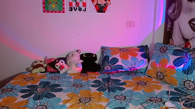 chloe roxy online show from 04.10.26