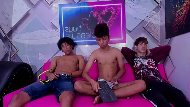 Snapshot of Spicy_guys chatting on 03.08.26 Spicy guys online show from 03.08.26