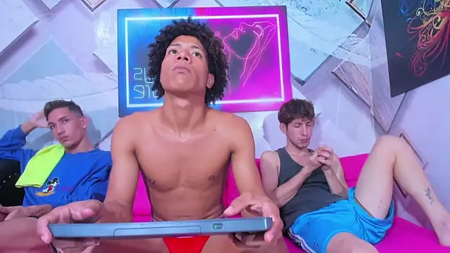 Snapshot of Spicy_guys chatting on 03.11.26 Spicy guys online show from 03.11.26