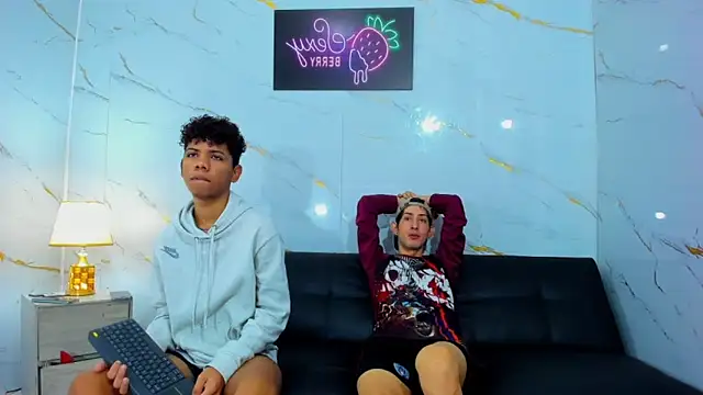 Snapshot of Spicy_guys chatting on 03.20.26 Spicy guys online show from 03.20.26