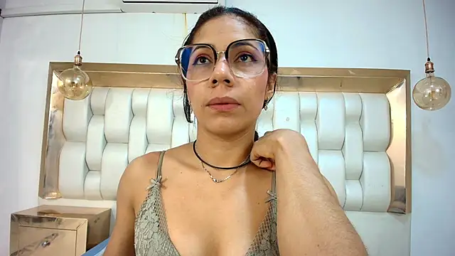 Snapshot of AzulMaveric chatting on 06.20.26 AzulMaveric online show from 06.20.26