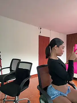 kali rousse online show from 02.25.26