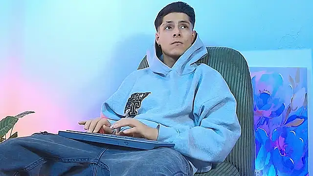 Eliassalvatore  online show from 08.05.26