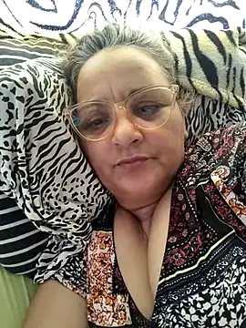 Snapshot of Noemipopi chatting on 02.20.26 Noemipopi online show from 02.20.26