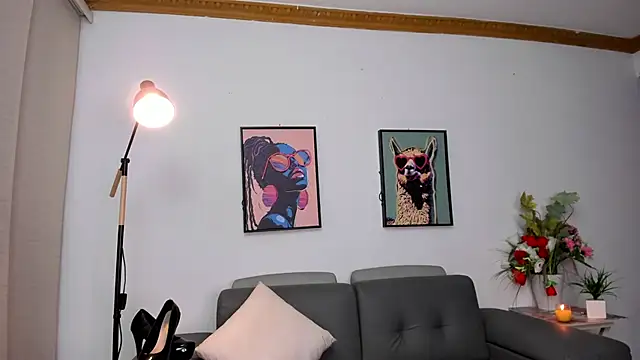 Snapshot of aria-voss chatting on 02.20.26 aria-voss online show from 02.20.26