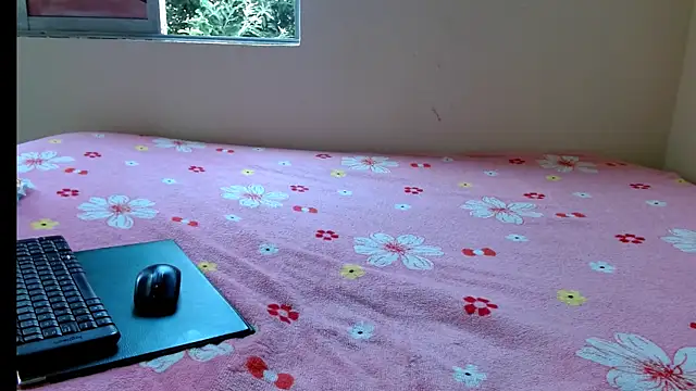 valkahot20 online show from 03.21.26