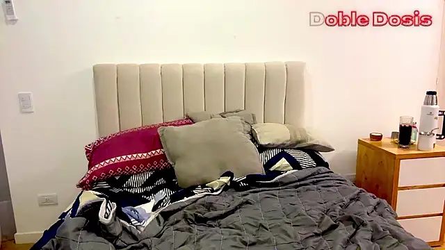 Snapshot of Doble_Dosis chatting on 02.21.26 Doble Dosis online show from 02.21.26