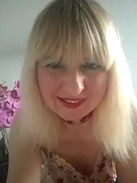 -Nefertiti- online show from 04.09.26