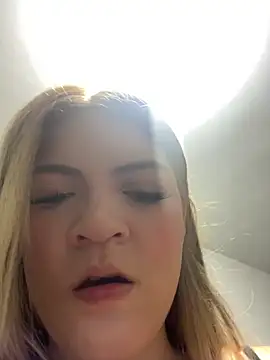 Snapshot of meggan___ chatting on 03.01.26 meggan online show from 03.01.26