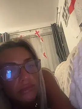 Snapshot of ScarlettGold_ chatting on 06.24.26 ScarlettGold online show from 06.24.26