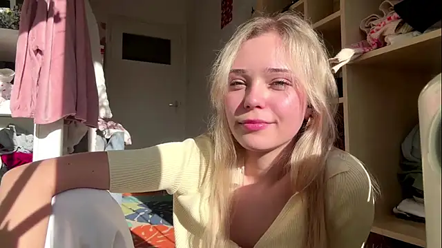 Snapshot of SourMidday chatting on 02.25.26 SourMidday online show from 02.25.26