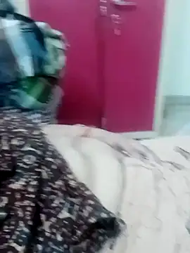 Snapshot of Desi_Heat_Couple chatting on 02.18.26 Desi Heat Couple online show from 02.18.26