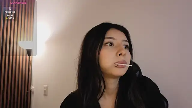 chloe bluee  online show from 03.23.26