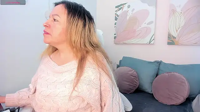 Ivonne 4 online show from 03.04.26