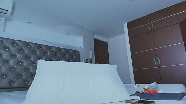 PapiLucca online show from 02.28.26