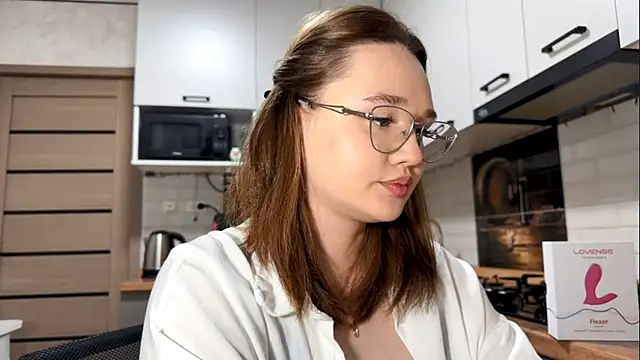 AinaSmith online show from 03.24.26