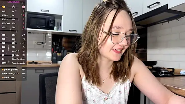 AinaSmith online show from 04.01.26