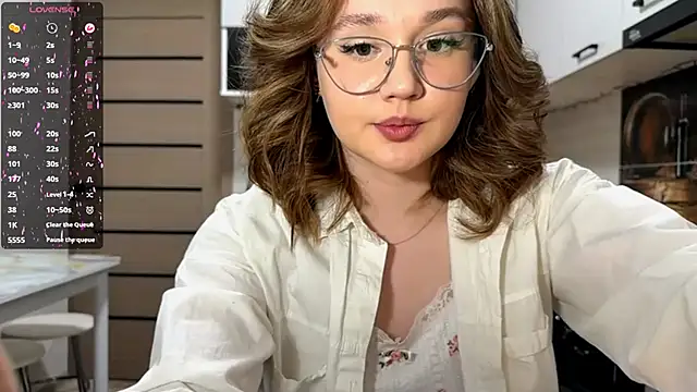 AinaSmith online show from 04.02.26