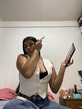 Alara Key online show from 02.26.26