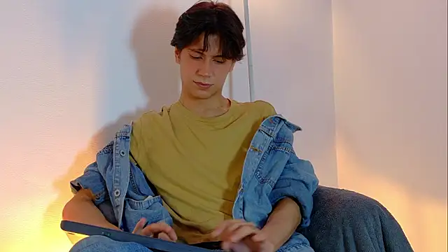 lui x dust online show from 03.09.26