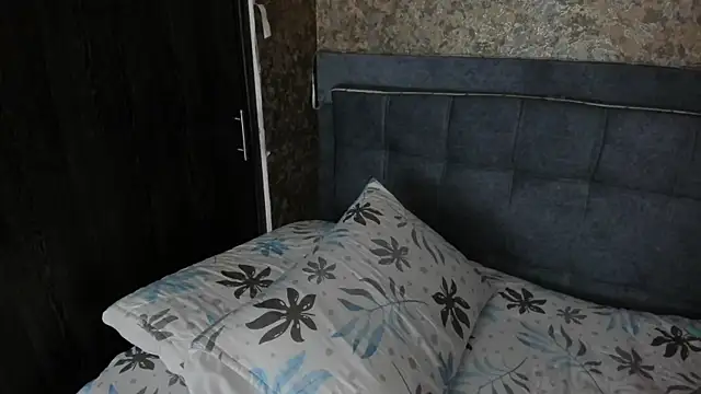 Snapshot of megan_cros chatting on 03.02.26 megan cros online show from 03.02.26