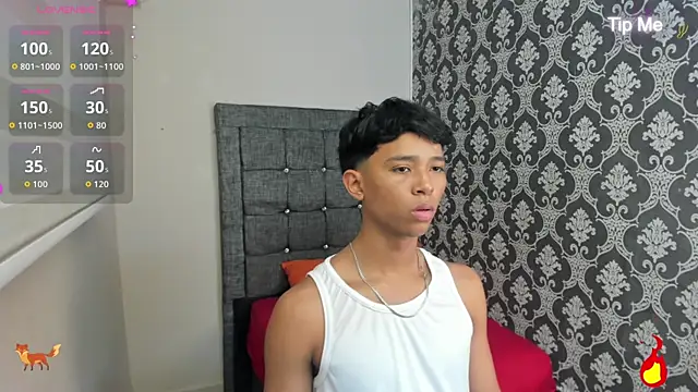 Snapshot of Little_Twink19x chatting on 07.08.26 Little Twink19x online show from 07.08.26