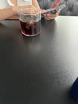 zhuendong000001 online show from 04.18.26