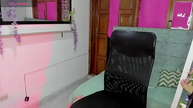 Snapshot of Aysha_winxs chatting on 06.06.26 Aysha winxs online show from 06.06.26