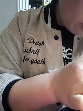 Snapshot of MayEva_ly chatting on 02.20.26 MayEva ly online show from 02.20.26