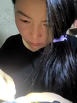 Snapshot of MayEva_ly chatting on 02.22.26 MayEva ly online show from 02.22.26