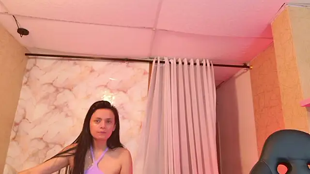 QueenSallyDesire online show from 03.25.26