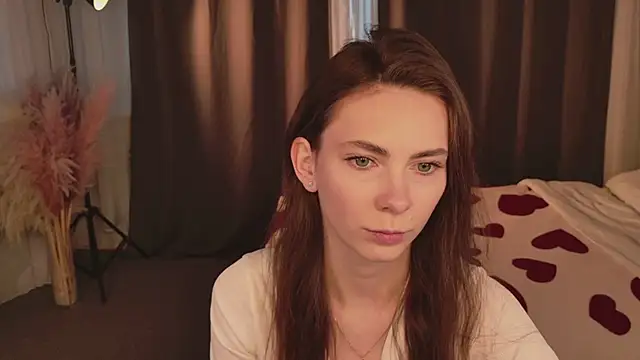 Scarlet Muse  online show from 02.27.26