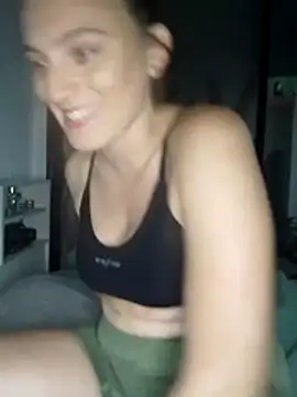 Snapshot of Mileepecas chatting on 03.04.26 Mileepecas online show from 03.04.26