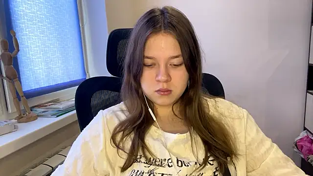 TomikoPfau online show from 03.06.26