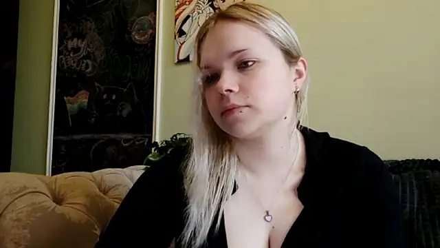 Snapshot of Karengilgun chatting on 03.04.26 Karengilgun online show from 03.04.26