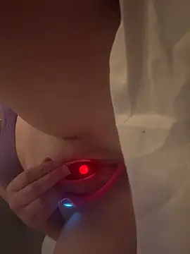 Snapshot of sluttyrubiee chatting on 03.08.26 sluttyrubiee online show from 03.08.26