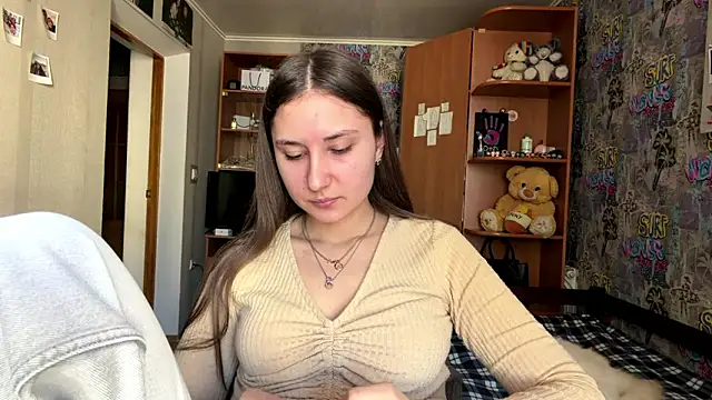 Snapshot of poly_princess chatting on 03.27.26 poly princess online show from 03.27.26