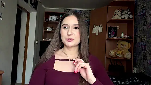 Snapshot of poly_princess chatting on 04.06.26 poly princess online show from 04.06.26