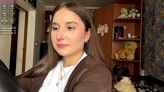 Snapshot of poly_princess chatting on 04.10.26 poly princess online show from 04.10.26