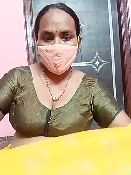 Snapshot of keerthy_telugu chatting on 07.10.26 keerthy telugu online show from 07.10.26
