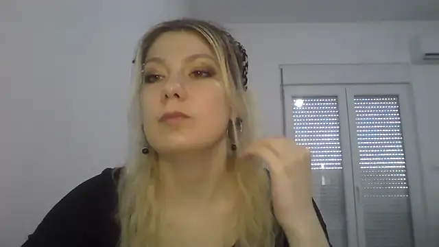 Foxy Bright online show from 03.29.26