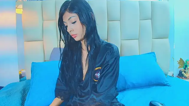 Snapshot of Lana_Sliim chatting on 03.12.26 Lana Sliim online show from 03.12.26