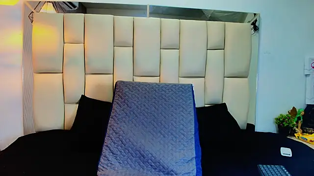 Snapshot of Lana_Sliim chatting on 03.24.26 Lana Sliim online show from 03.24.26