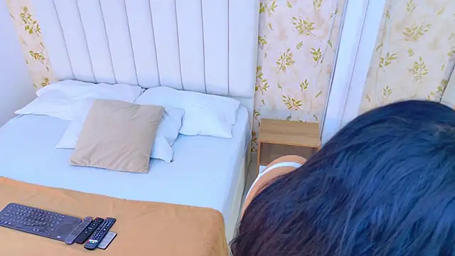 Scarleett Fire online show from 02.26.26